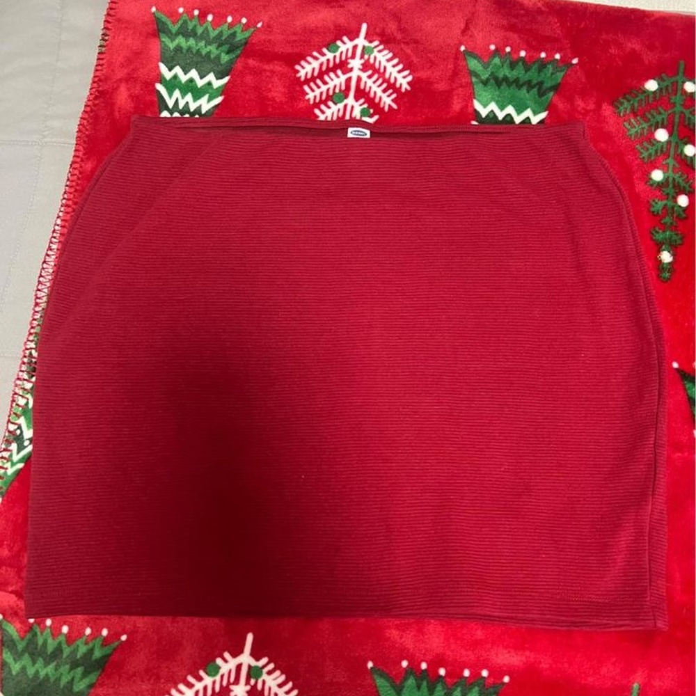 red old navy stretchy skirt with elastic band